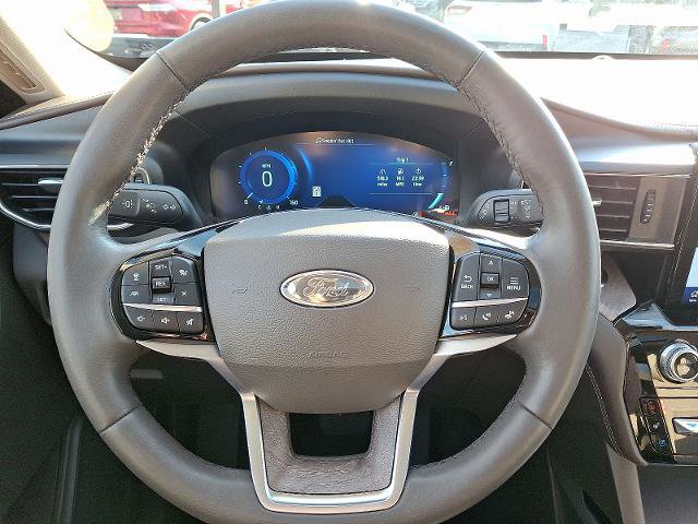Certified 2023 Ford Explorer Platinum w/ Technology Package image 21