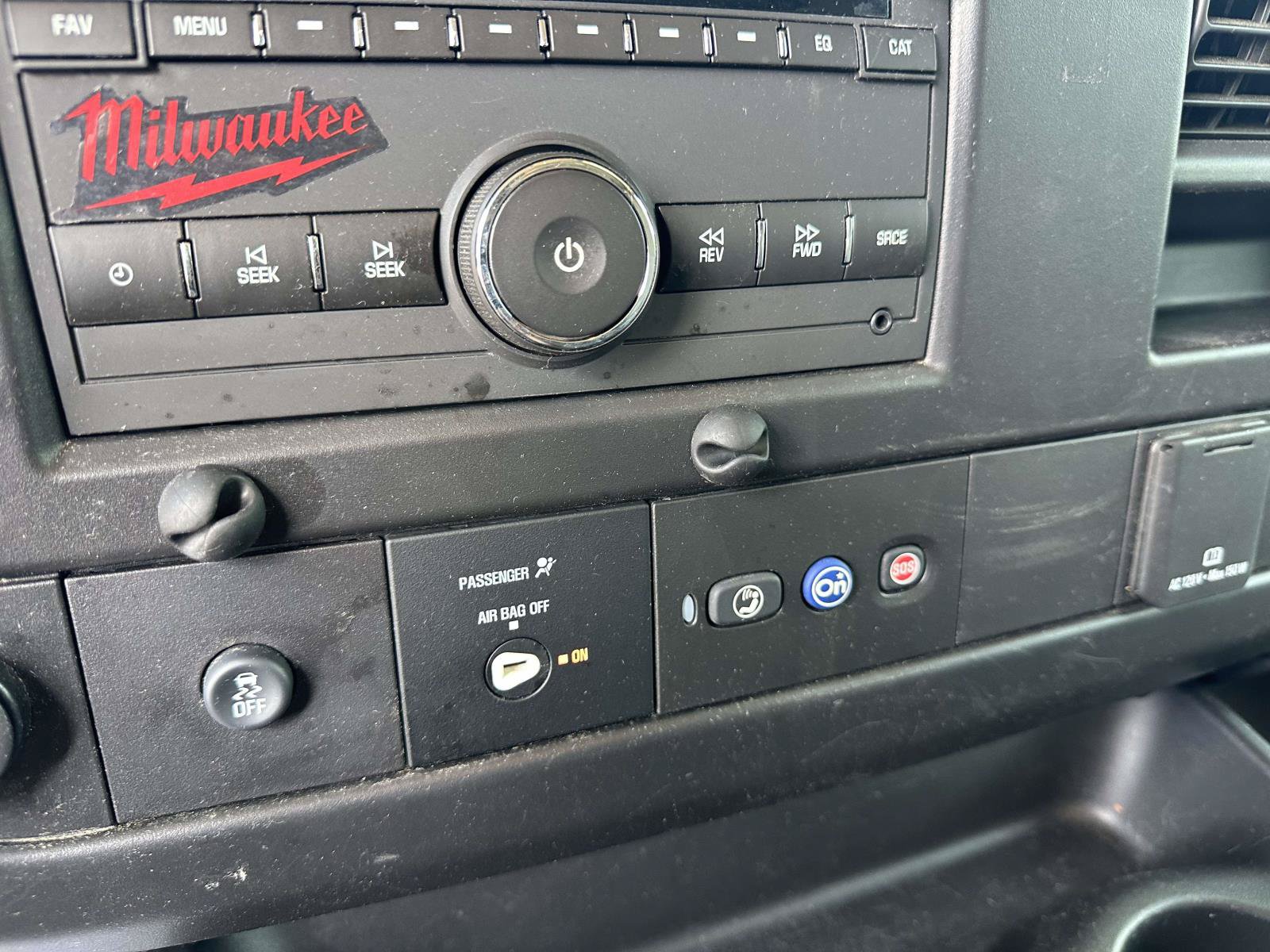 Used 2022 Chevrolet Express 2500 Extended w/ Driver Convenience Package RWD image 21