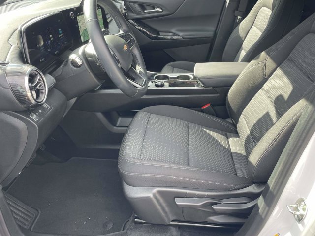 Used 2026 Chevrolet Equinox LT FWD image 19