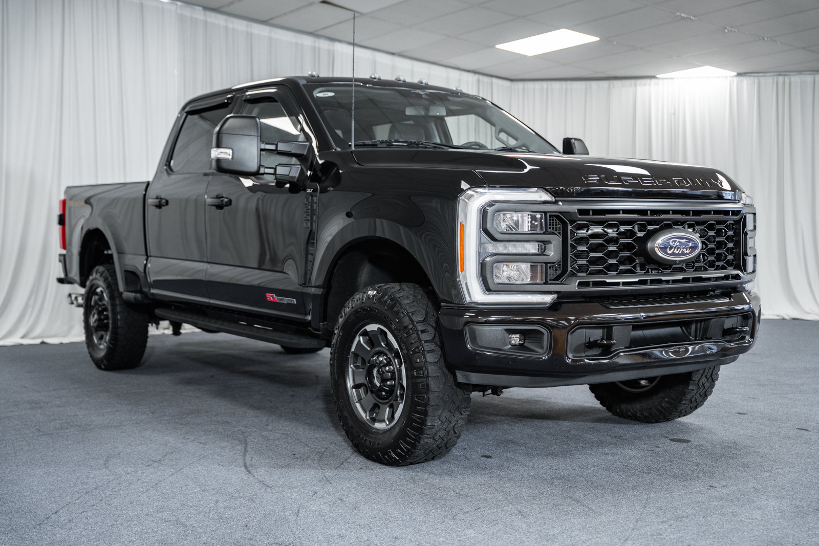Certified 2023 Ford F250 XLT w/ Tremor Off-Road Package
