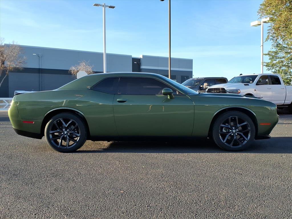 Used 2022 Dodge Challenger SXT w/ Blacktop Package image 2