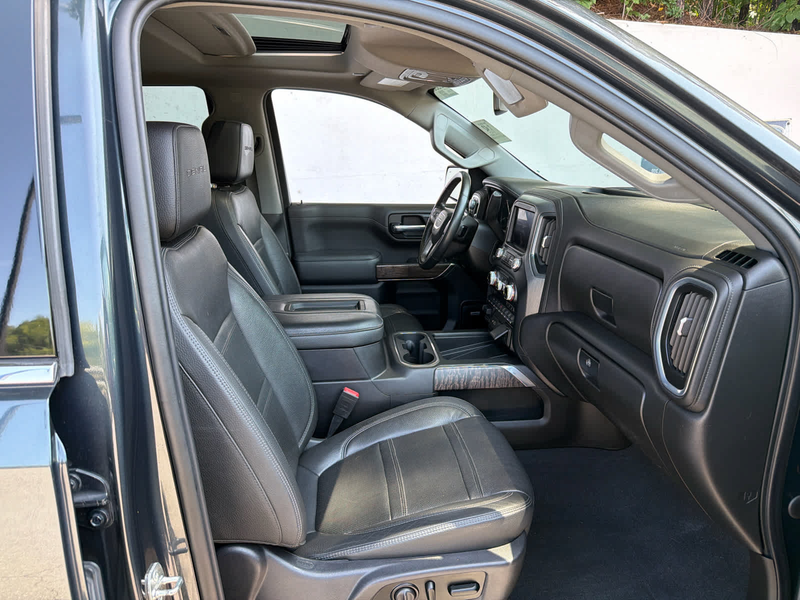 Used 2021 GMC Sierra 1500 Denali AWD/4WD image 6