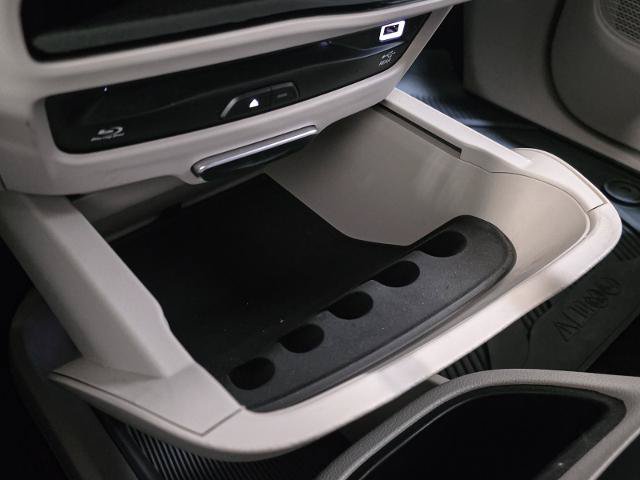 Used 2018 Chrysler Pacifica Touring-L Plus w/ Advanced Safetytec Group FWD image 37