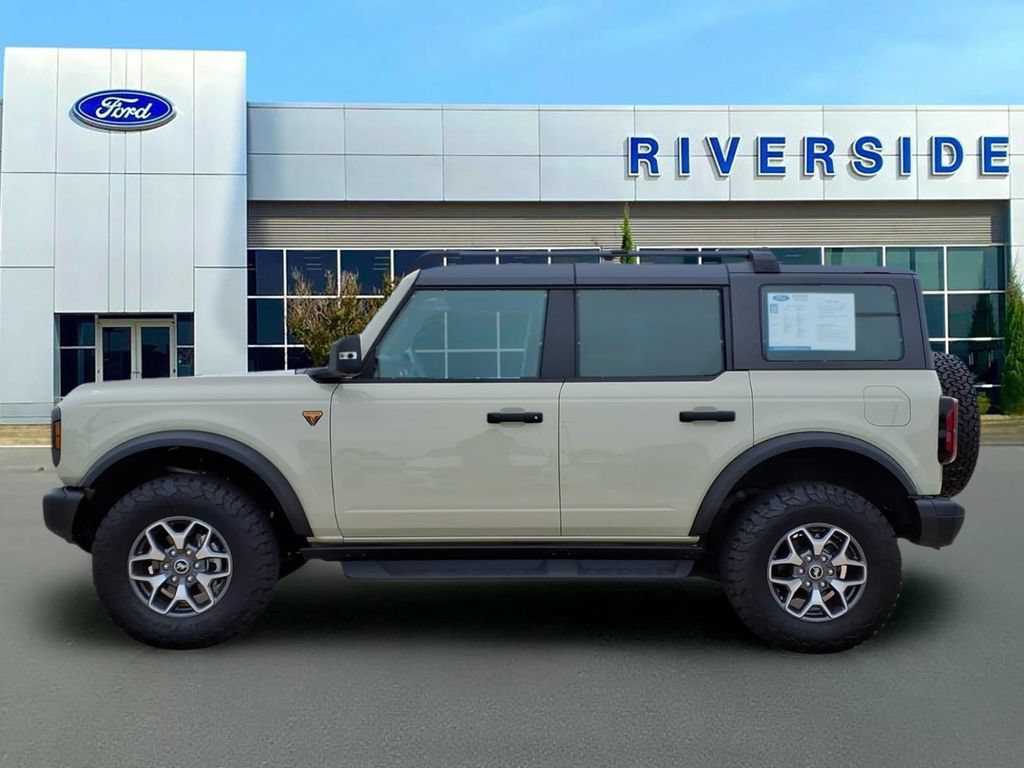Certified 2025 Ford Bronco Badlands AWD/4WD image 4