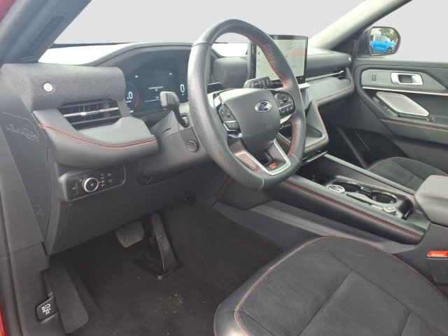 Certified 2025 Ford Explorer ST AWD/4WD image 18