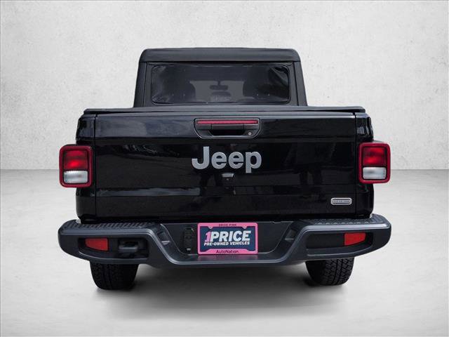 Used 2023 Jeep Gladiator Overland AWD/4WD image 7