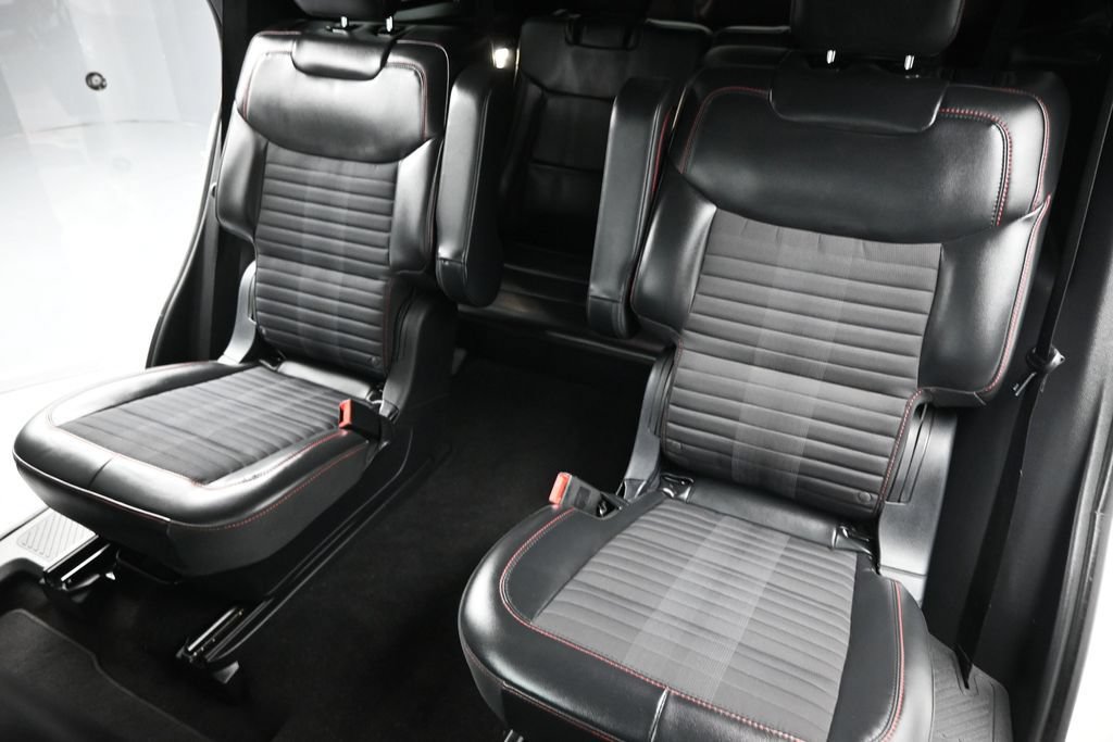 Certified 2025 Ford Explorer ST-Line w/ Premium Package RWD image 20
