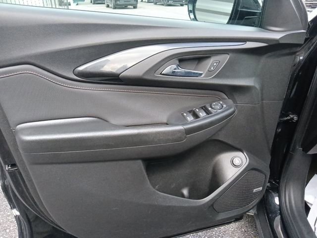 Used 2022 Chevrolet TrailBlazer RS w/ Sun and Liftgate Package image 11