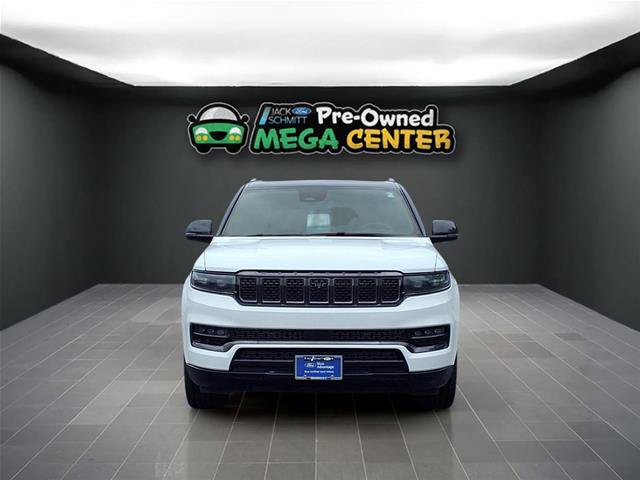 Used 2024 Jeep Grand Wagoneer L Series II w/ Quick Order Packagew 28T AWD/4WD image 31