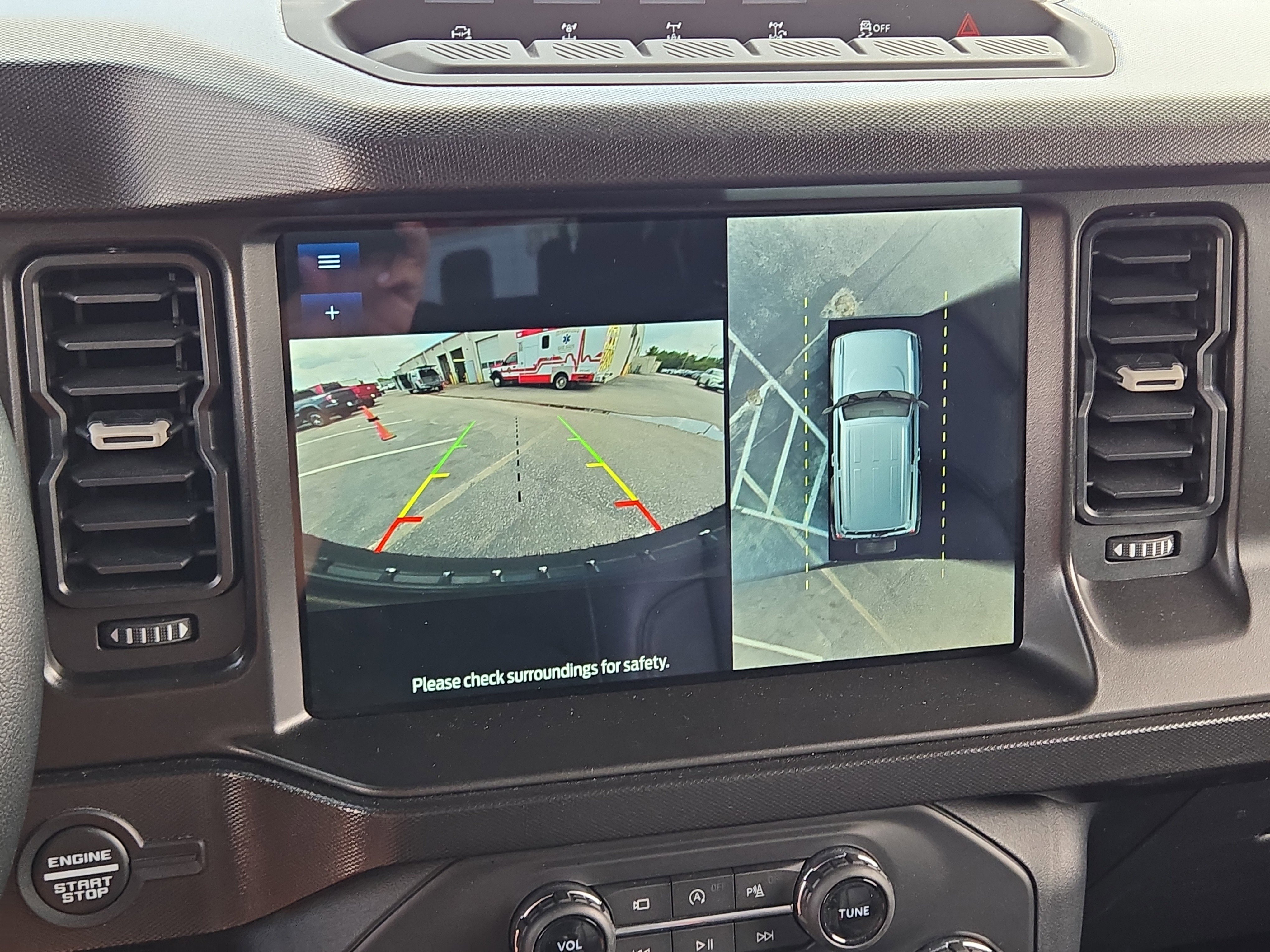 Certified 2021 Ford Bronco First Edition image 32