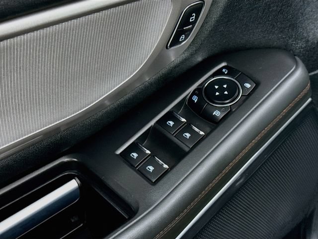Certified 2025 Ford Expedition Active AWD/4WD image 18