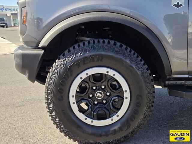 Certified 2023 Ford Bronco Big Bend w/ Sasquatch Package AWD/4WD image 10