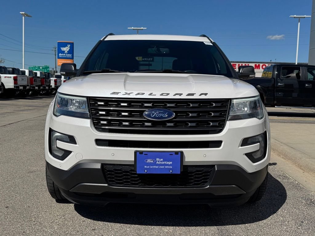 Certified 2017 Ford Explorer XLT w/ Equipment Group 202A AWD/4WD image 34