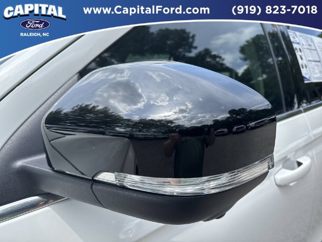 Certified 2025 Ford Expedition Active AWD/4WD image 12