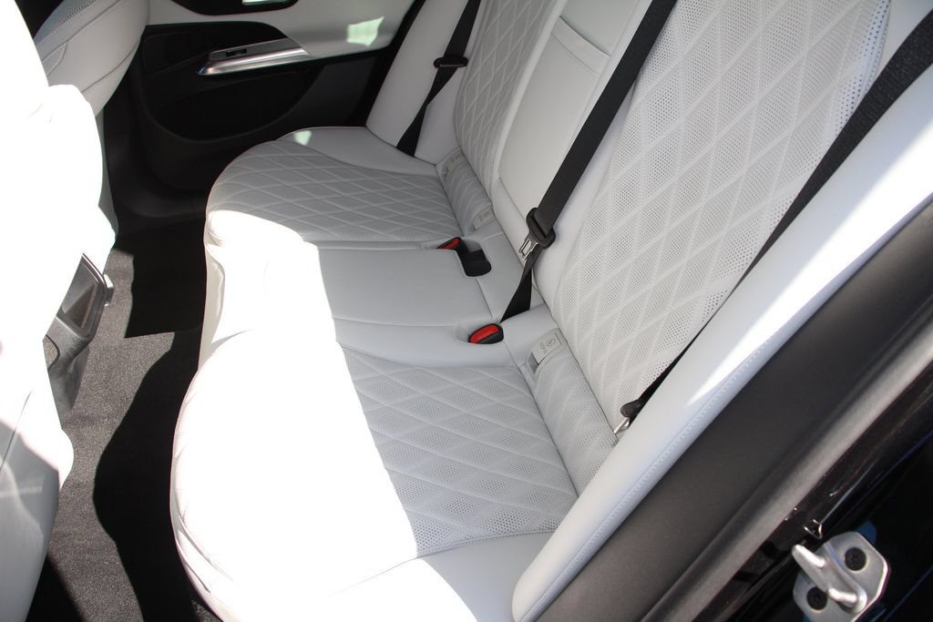 Used 2025 Mercedes-Benz E 350 Sedan image 20