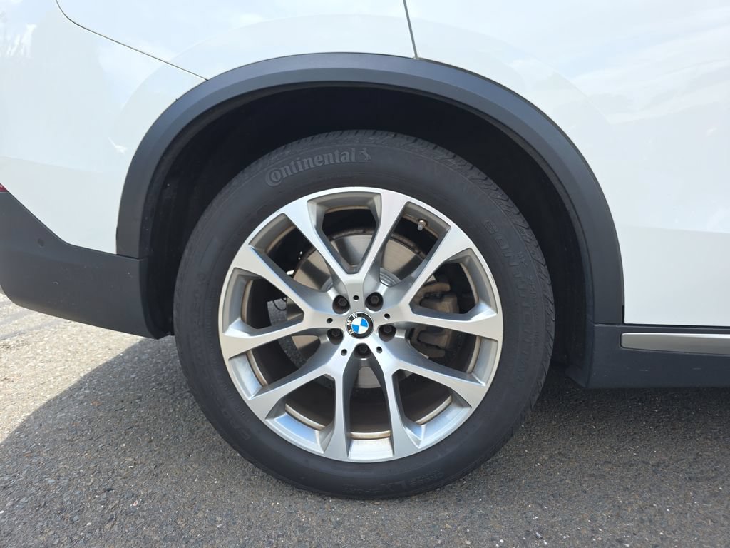 Used 2022 BMW X5 xDrive40i w/ Premium Package AWD/4WD image 12
