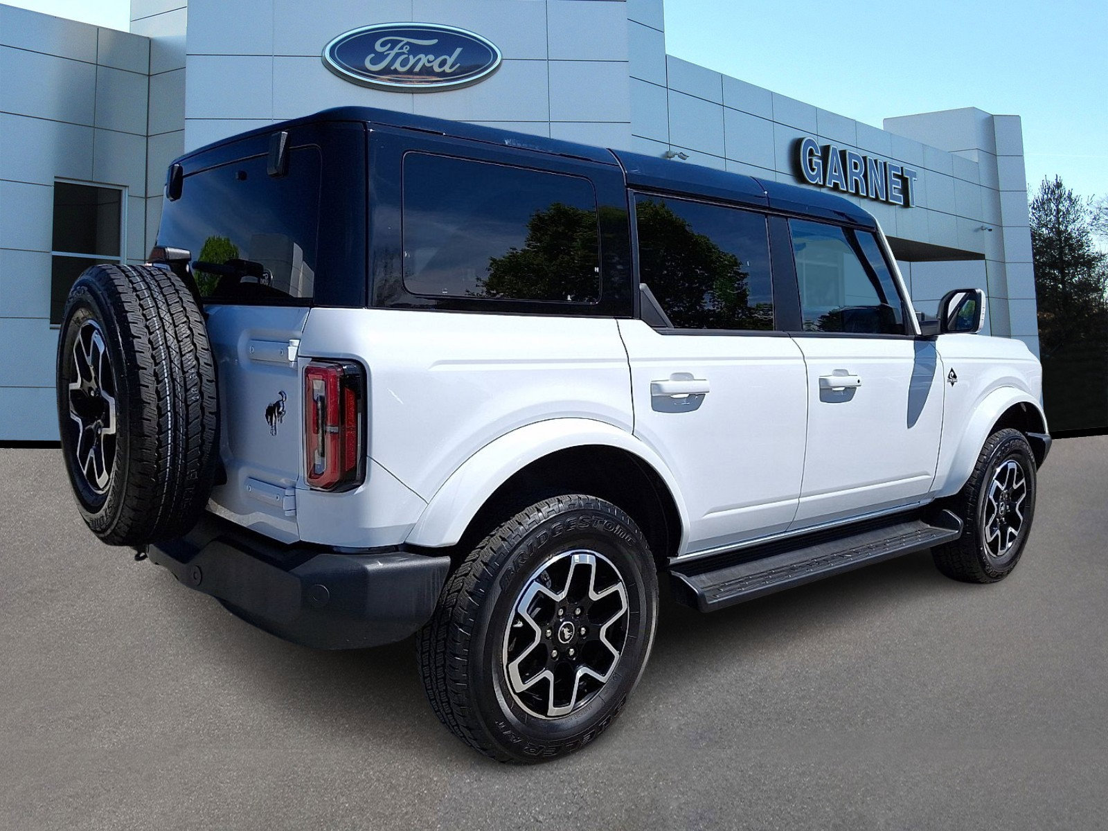 Certified 2025 Ford Bronco Outer Banks AWD/4WD image 8