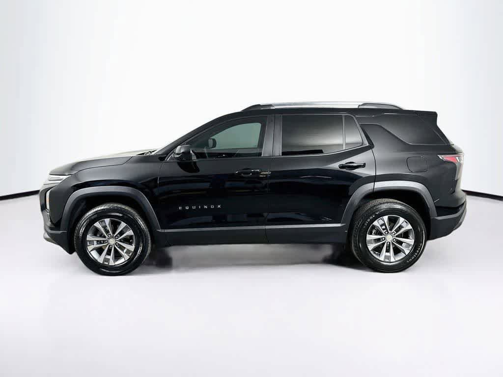 Used 2025 Chevrolet Equinox LT w/ Convenience Package II FWD image 3