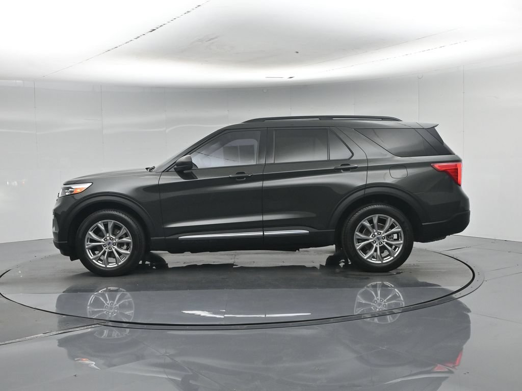 Certified 2023 Ford Explorer XLT w/ Equipment Group 202A AWD/4WD image 32