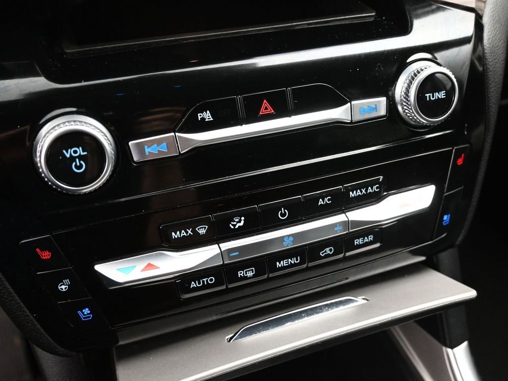 Certified 2023 Ford Explorer Limited image 44