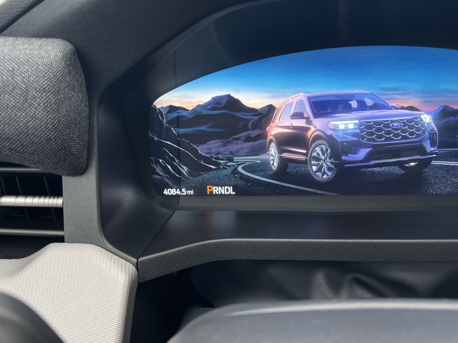 Certified 2025 Ford Explorer Active w/ Active Comfort Package image 17