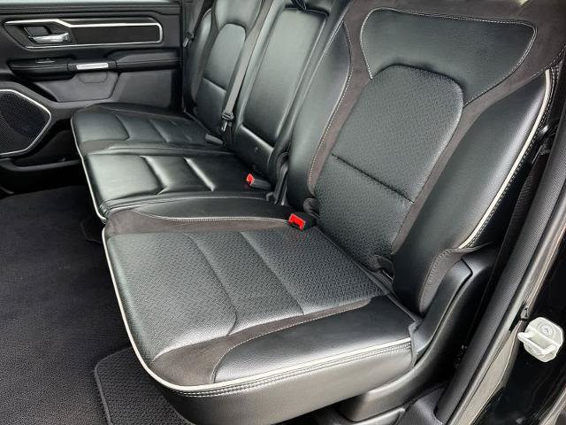 Used 2023 RAM 1500 Laramie AWD/4WD image 20