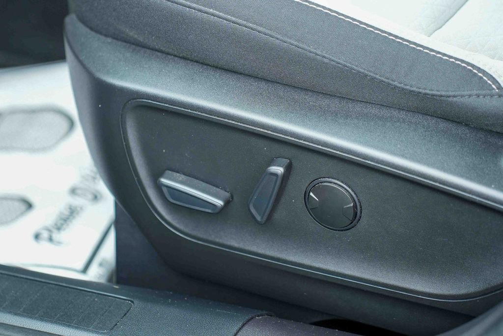 Certified 2023 Ford Escape Active AWD/4WD image 28