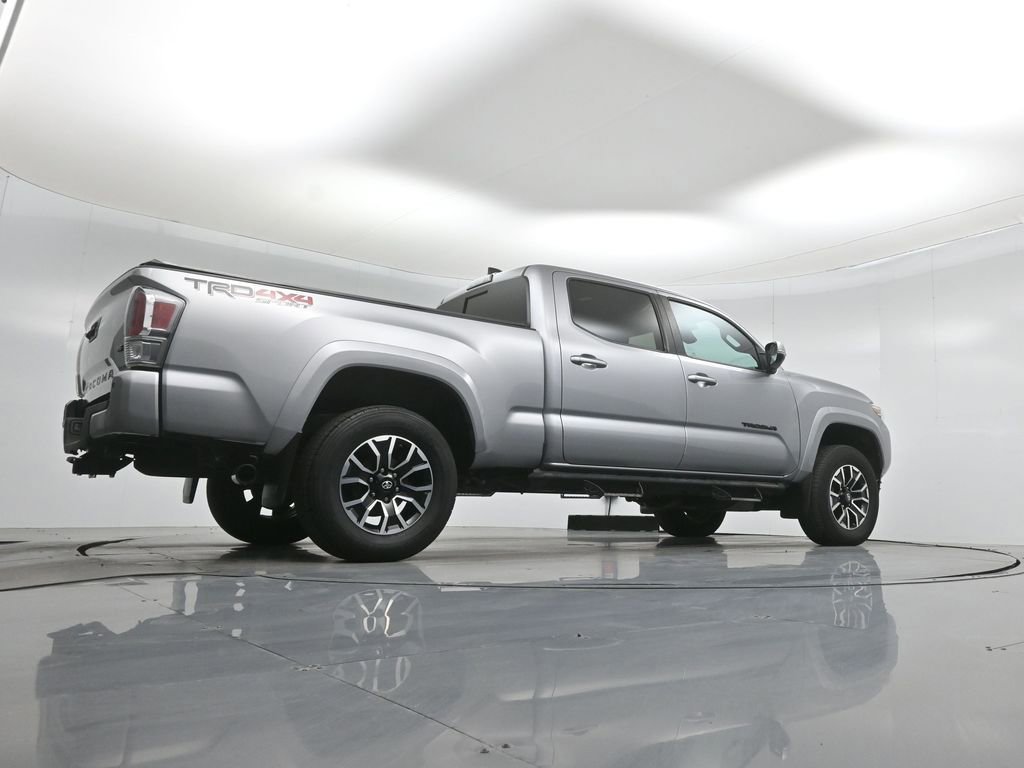 Used 2021 Toyota Tacoma TRD Sport w/ Technology Package image 16
