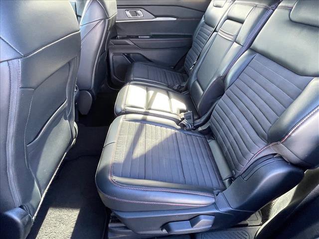 Certified 2025 Ford Explorer ST-Line w/ ST-Line Street Pack image 13