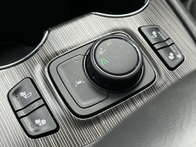 Used 2023 GMC Acadia SLT FWD image 23