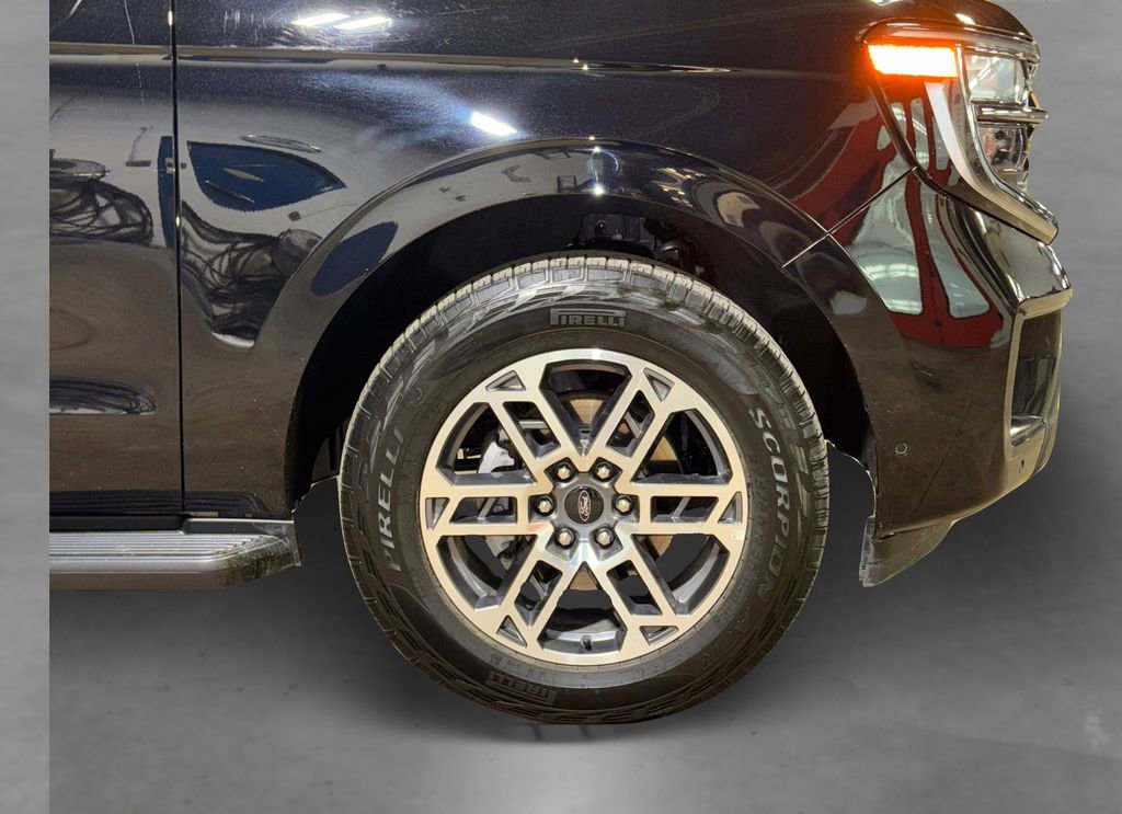Certified 2025 Ford Expedition Max Active image 19