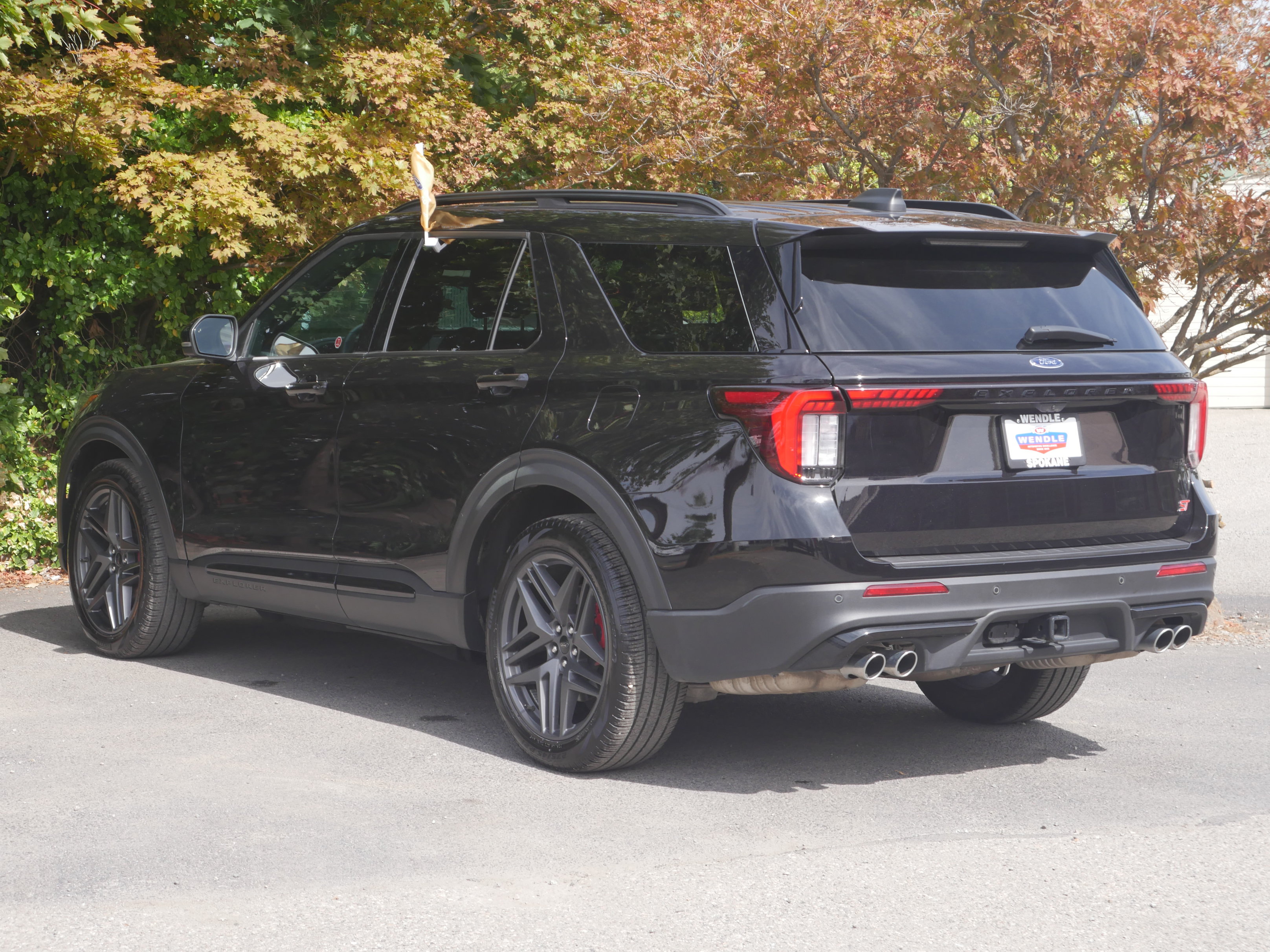 Certified 2025 Ford Explorer ST AWD/4WD image 16