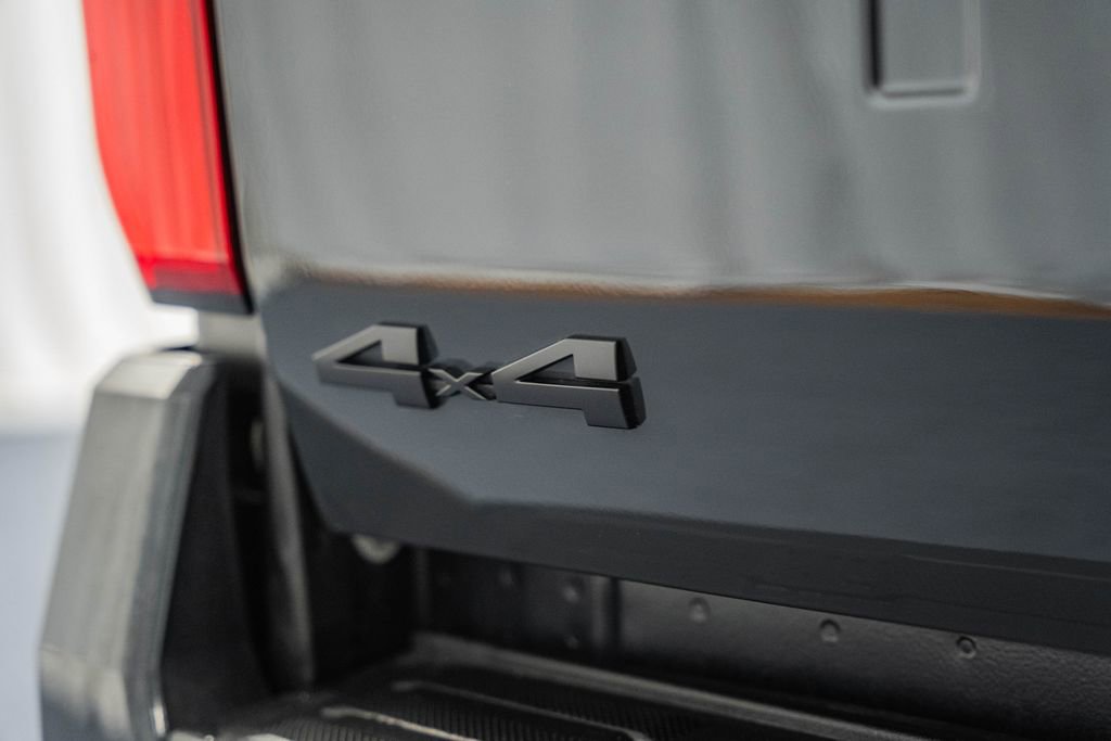 Used 2025 Toyota Tacoma TRD Sport AWD/4WD image 9