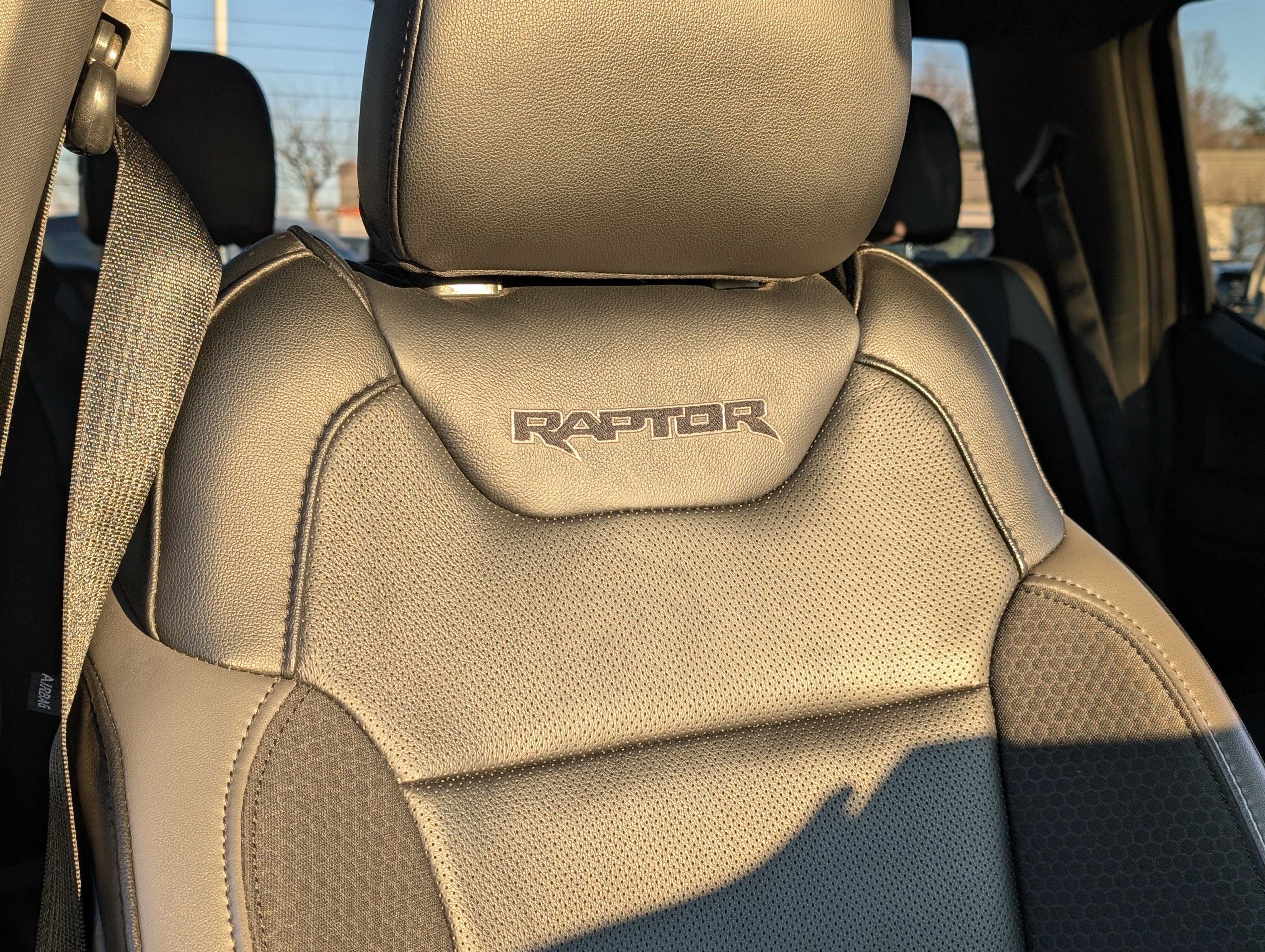 Certified 2020 Ford F150 Raptor w/ Equipment Group 802A Luxury image 17