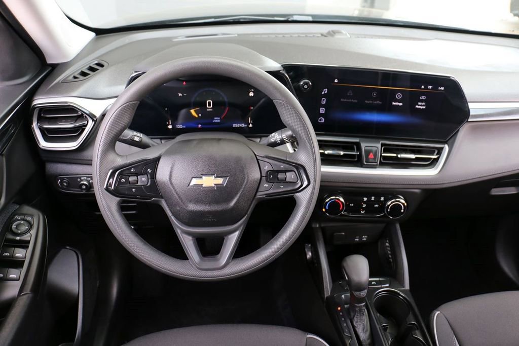 Used 2025 Chevrolet TrailBlazer LS w/ LS Convenience Package FWD image 20