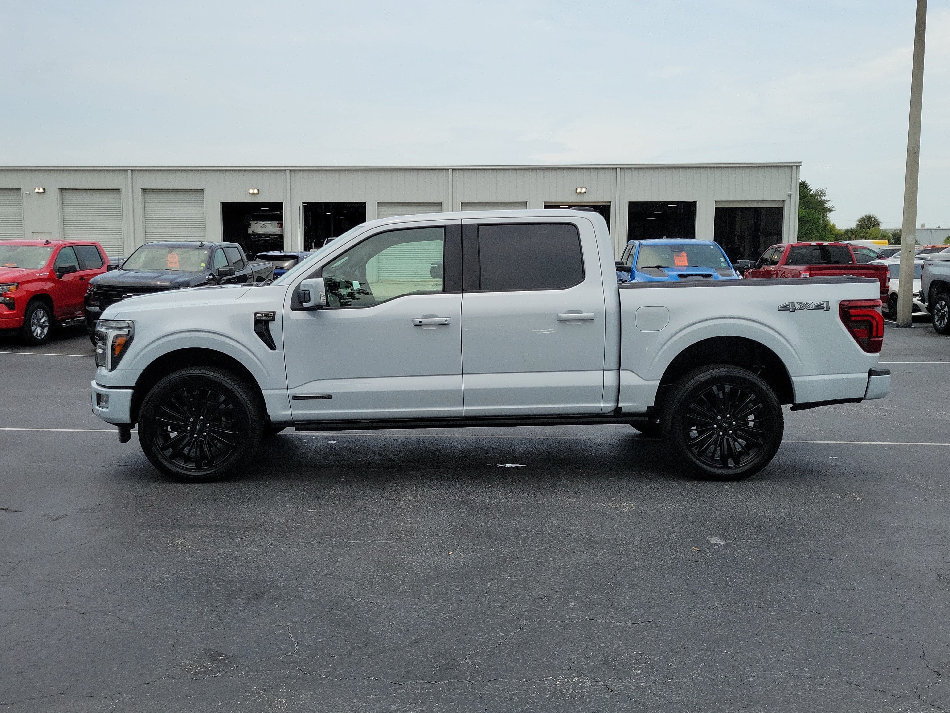 Certified 2025 Ford F150 Platinum w/ Equipment Group 702A High AWD/4WD image 6