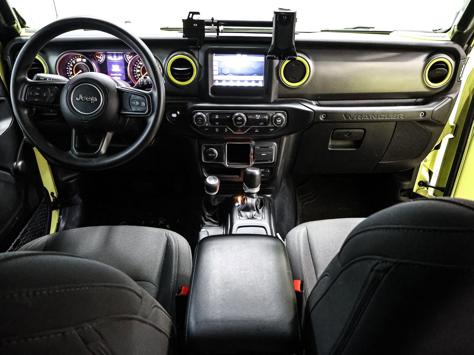 Used 2023 Jeep Wrangler Willys image 24