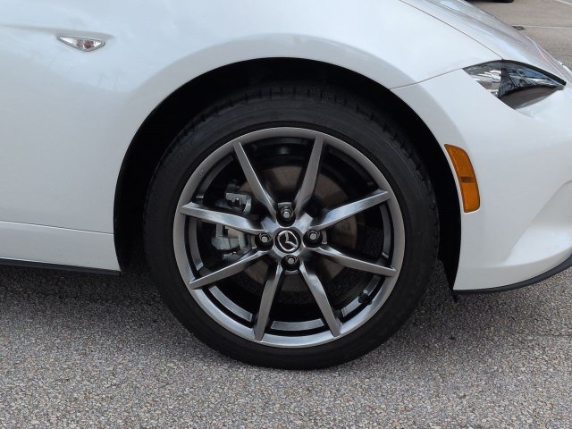 Used 2021 MAZDA MX-5 Miata RF Grand Touring RWD image 11