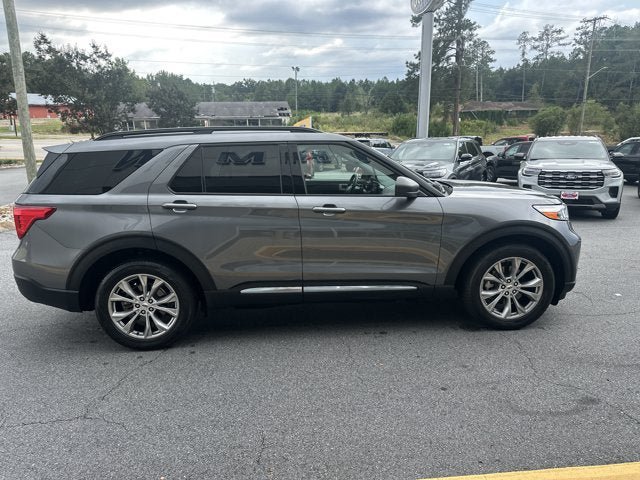Certified 2023 Ford Explorer XLT w/ Equipment Group 202A RWD image 5