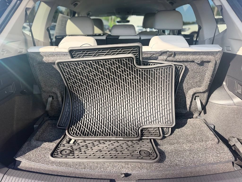 Used 2022 Volkswagen Tiguan SE FWD image 6