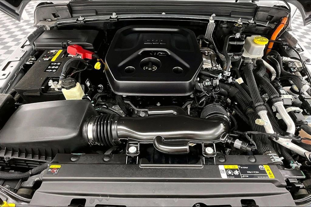 Used 2023 Jeep Wrangler Unlimited Sahara image 12