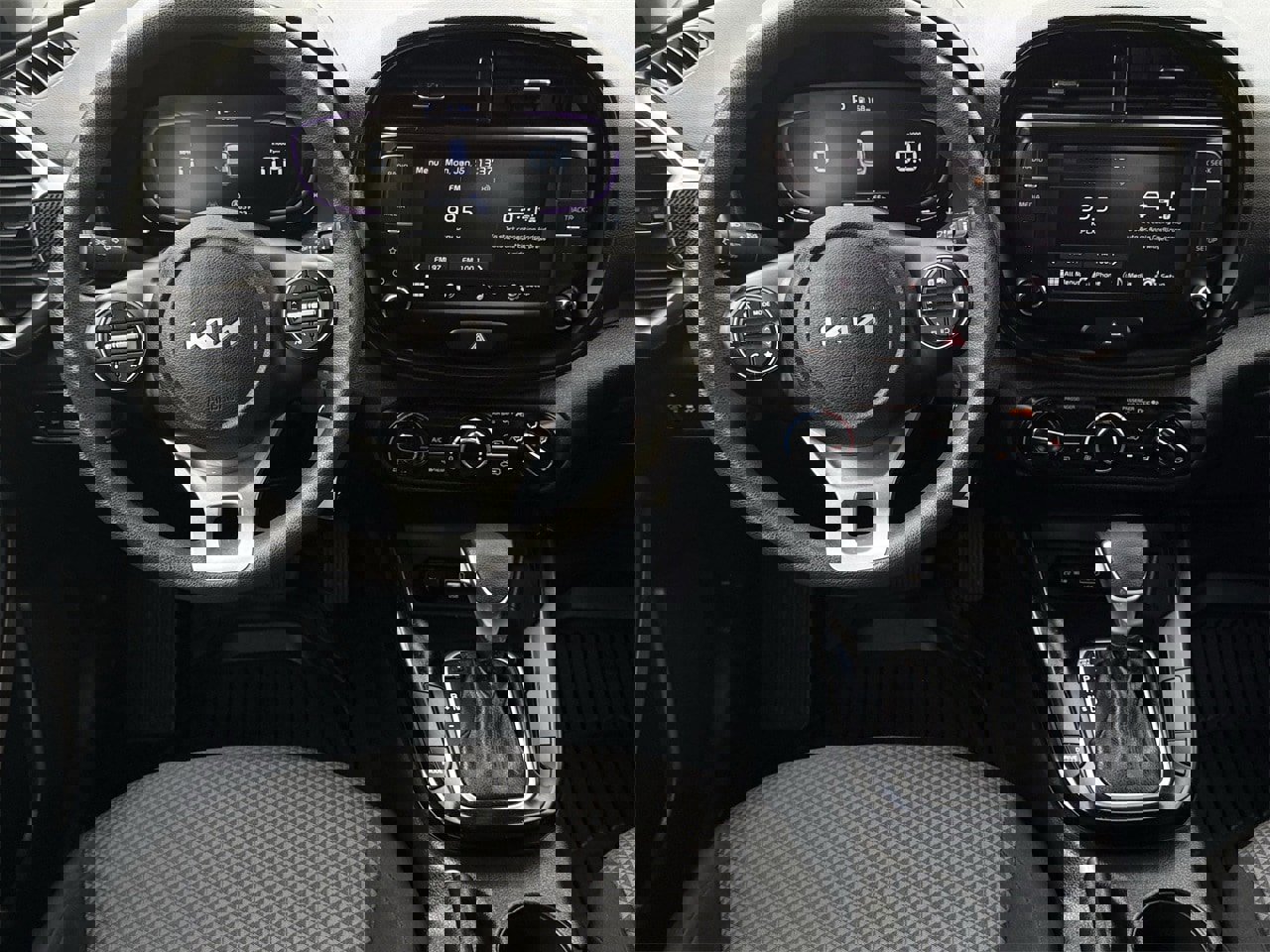 Used 2023 Kia Soul LX w/ LX Technology Package image 11