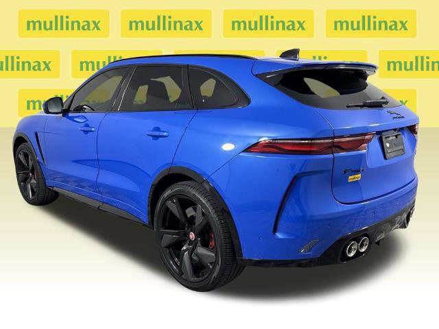 Used 2023 Jaguar F-PACE SVR image 3