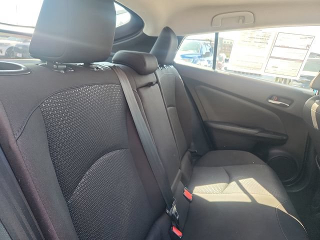 Used 2020 Toyota Prius LE FWD image 28