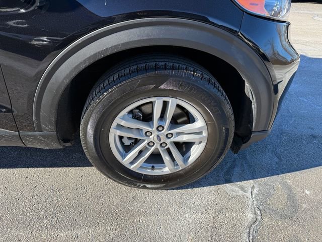 Certified 2022 Ford Explorer XLT w/ Equipment Group 202A image 29