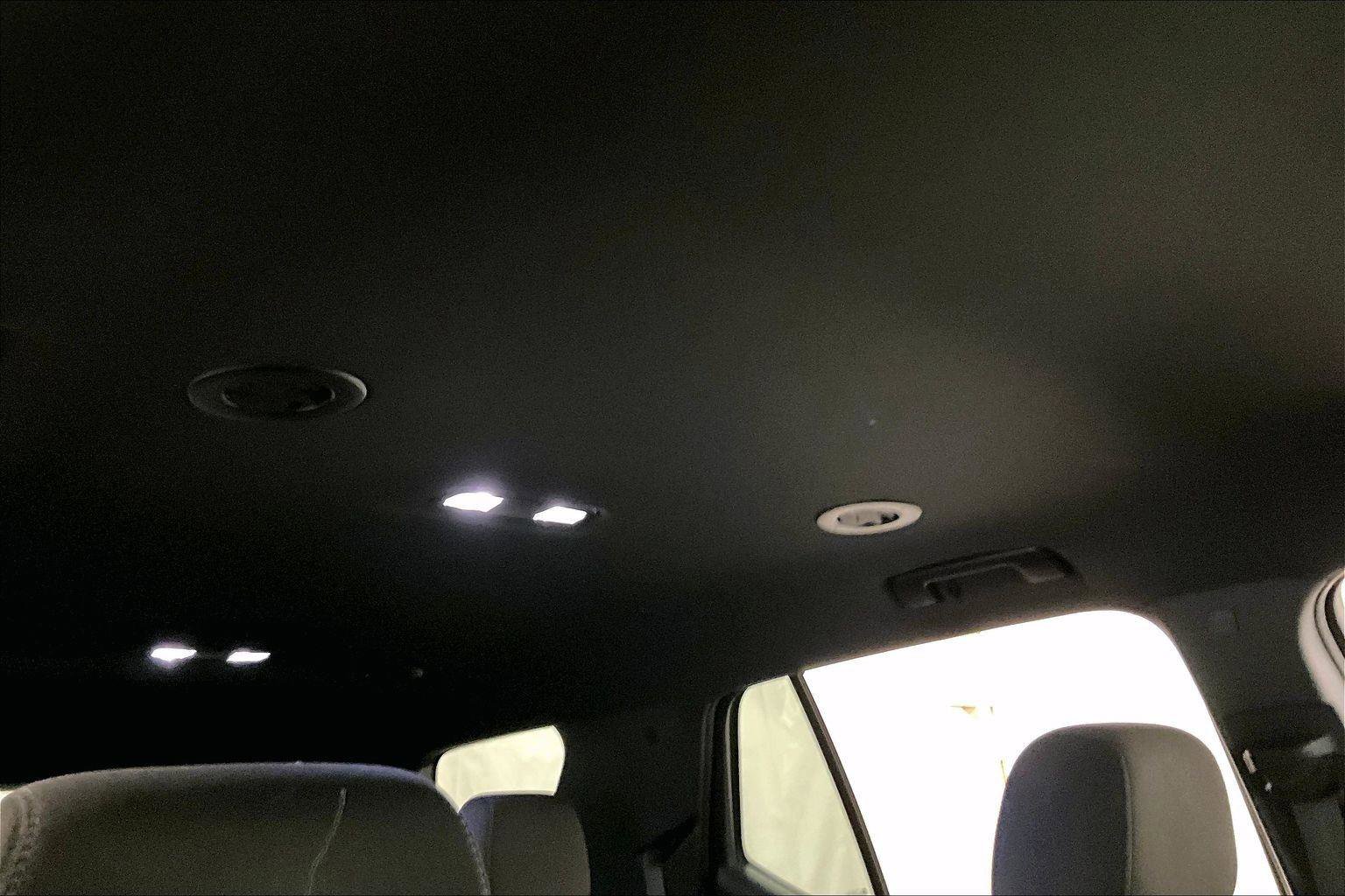 Used 2022 Chevrolet Traverse LT w/ LPO, Cargo Package image 21