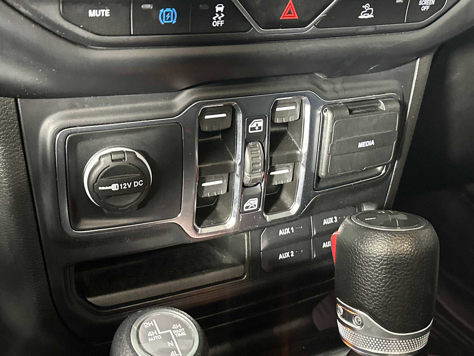 Used 2023 Jeep Wrangler Unlimited image 34