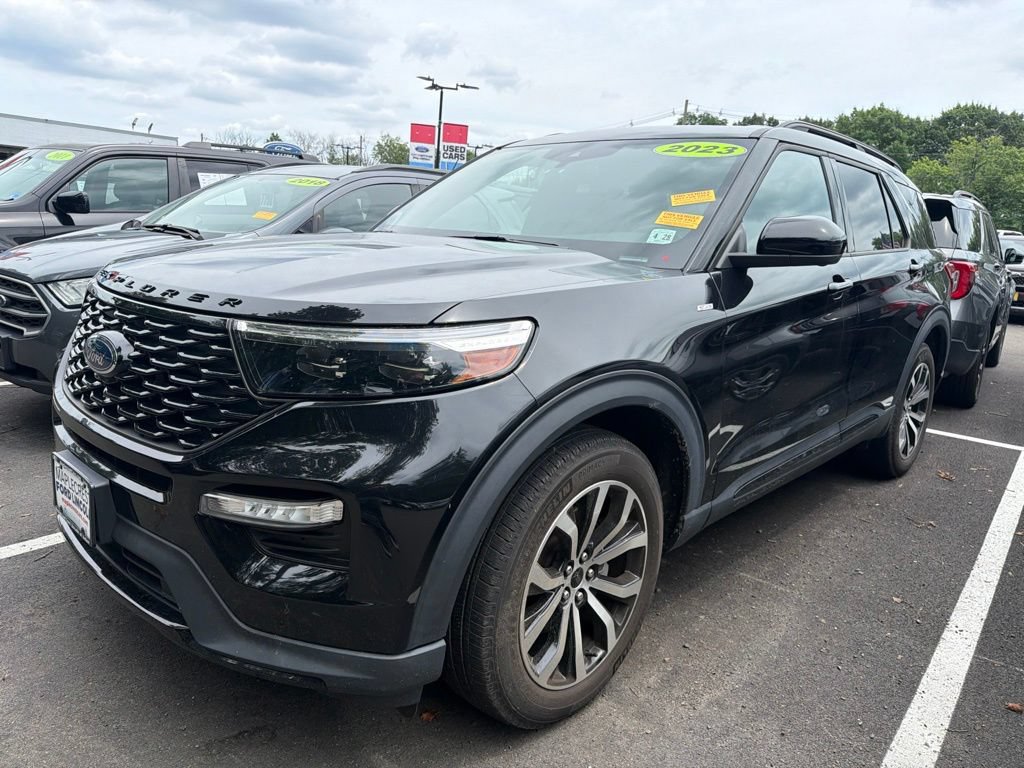Certified 2023 Ford Explorer ST-Line w/ Class IV Trailer Tow Package AWD/4WD image 2