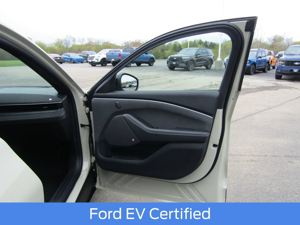 Certified 2025 Ford Mustang Mach-E GT AWD/4WD image 43