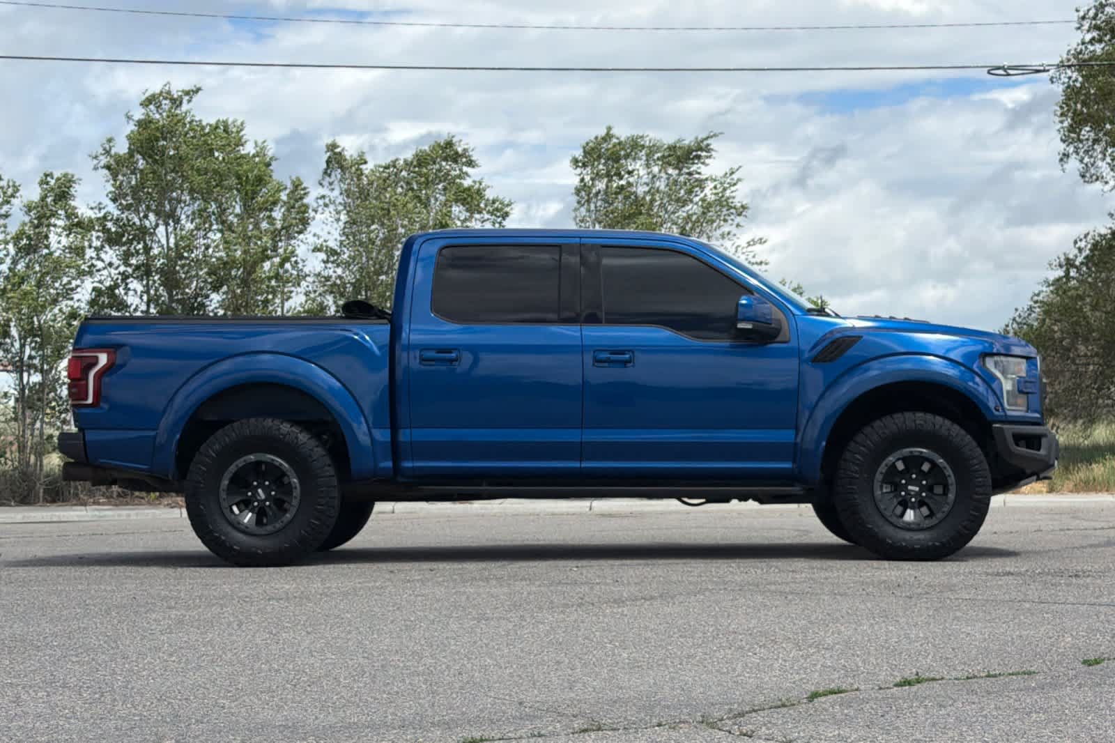 Certified 2017 Ford F150 Raptor w/ Equipment Group 802A Luxury AWD/4WD image 8
